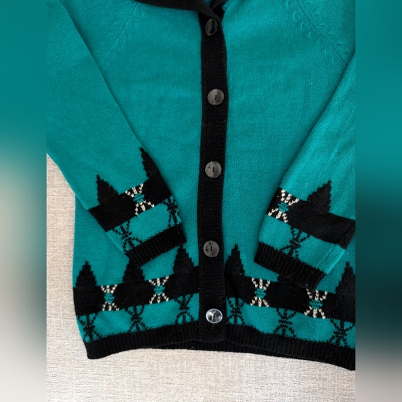 Vintage 1960's teal and black lambswool cardigan - Picture 2 of 4